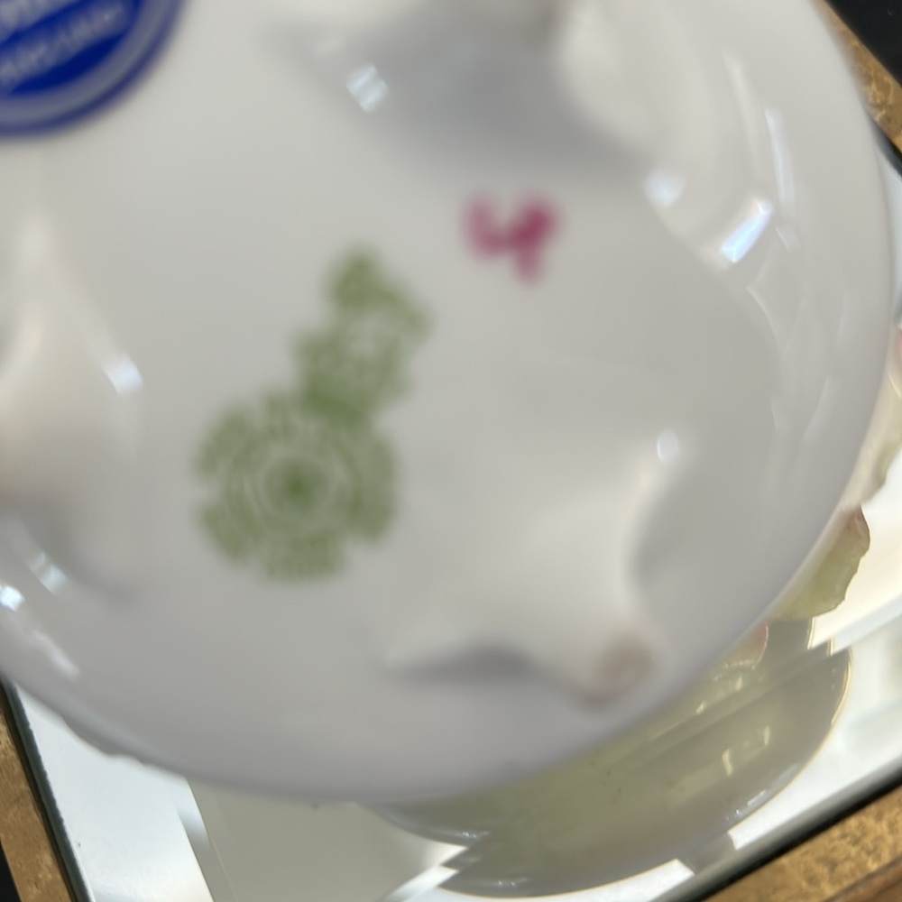Royal Doulton Floral Porcelain Arrangement - Picture 4 of 5
